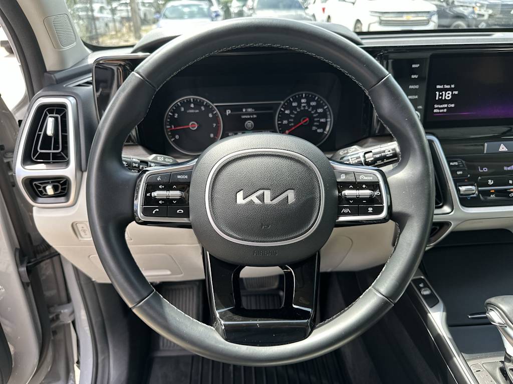 Thumbnail: 2022 Kia Sorento - 9