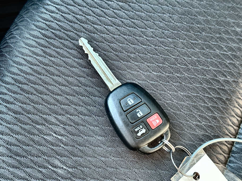 Thumbnail: 2019 Toyota Corolla - 17