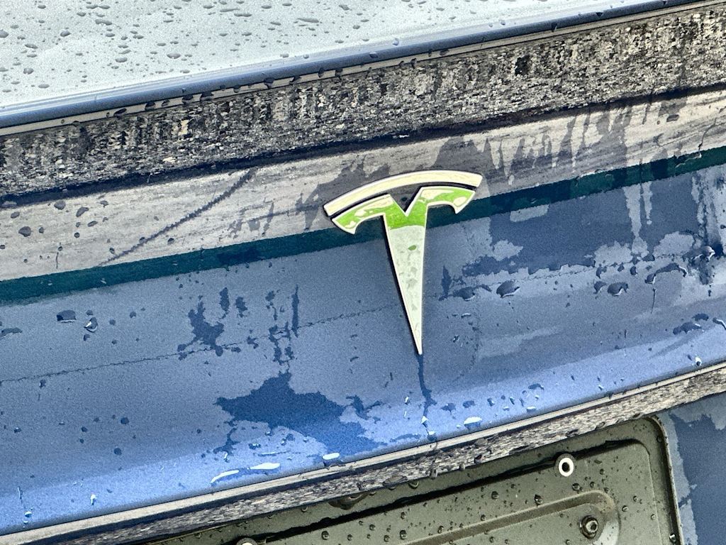 Thumbnail: 2023 Tesla Model 3 - 21