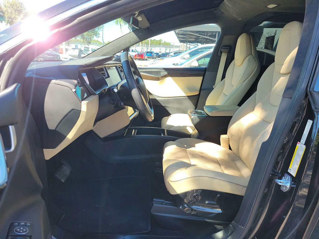 2016 Tesla Model X 90D 8