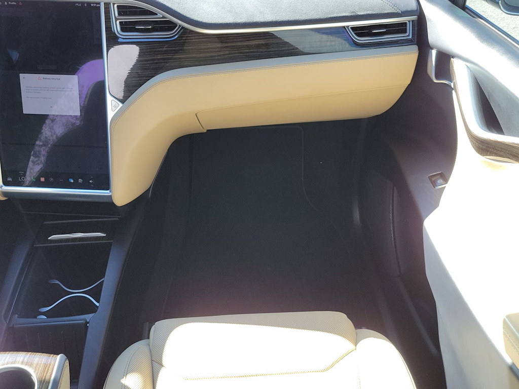 2016 Tesla Model X 90D 18