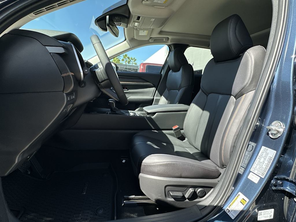 Thumbnail: 2026 Mazda CX-50 - 12