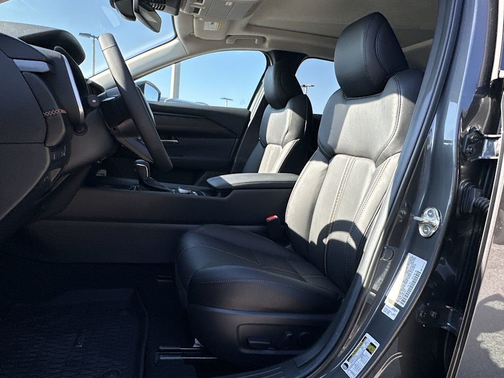 Thumbnail: 2025 Mazda CX-50 - 12