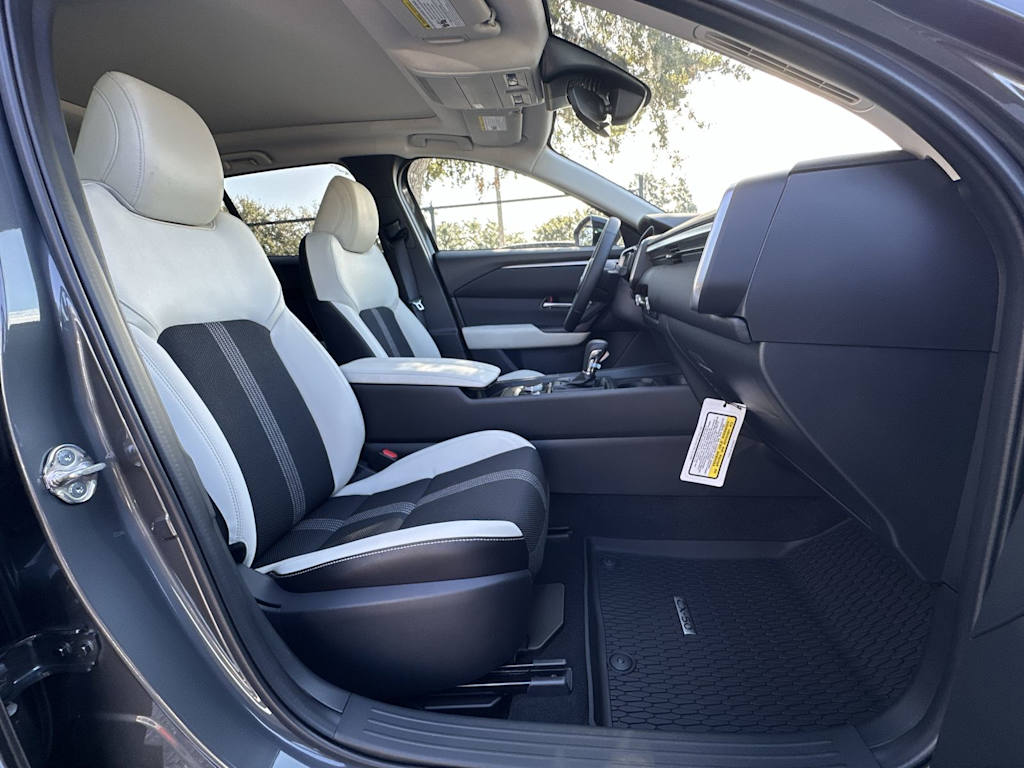 Thumbnail: 2026 Mazda CX-50 - 12