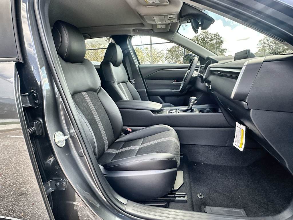 Thumbnail: 2026 Mazda CX-50 - 18