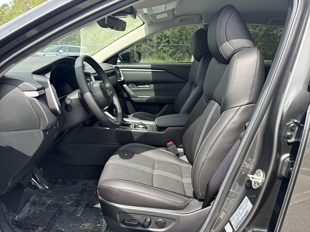 Thumbnail: 2025 Mazda CX-50 - 12