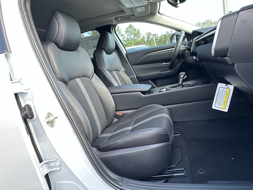 Thumbnail: 2025 Mazda CX-50 - 18