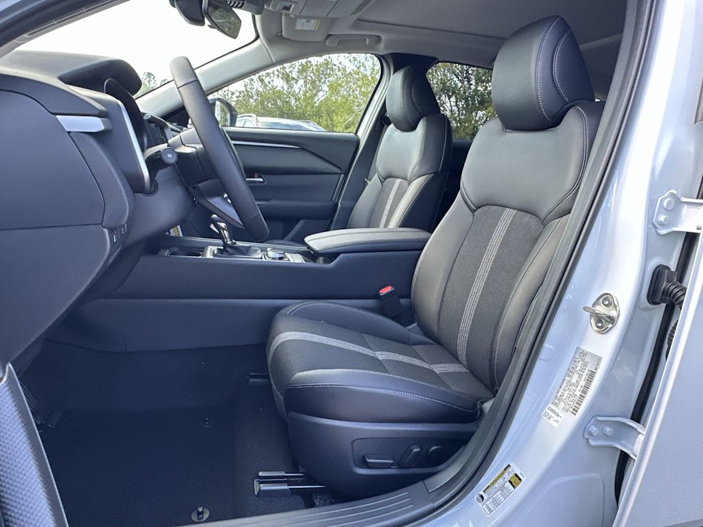 Thumbnail: 2025 Mazda CX-50 - 12