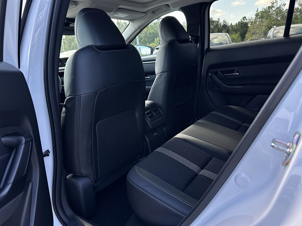 Thumbnail: 2025 Mazda CX-50 - 13