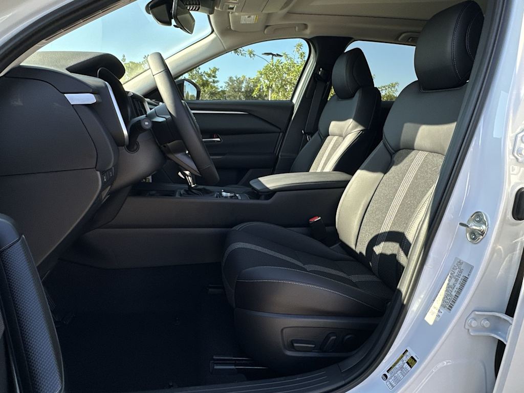 Thumbnail: 2025 Mazda CX-50 - 12