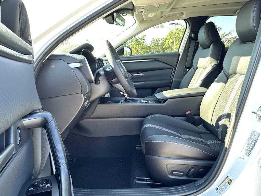 Thumbnail: 2025 Mazda CX-50 - 11