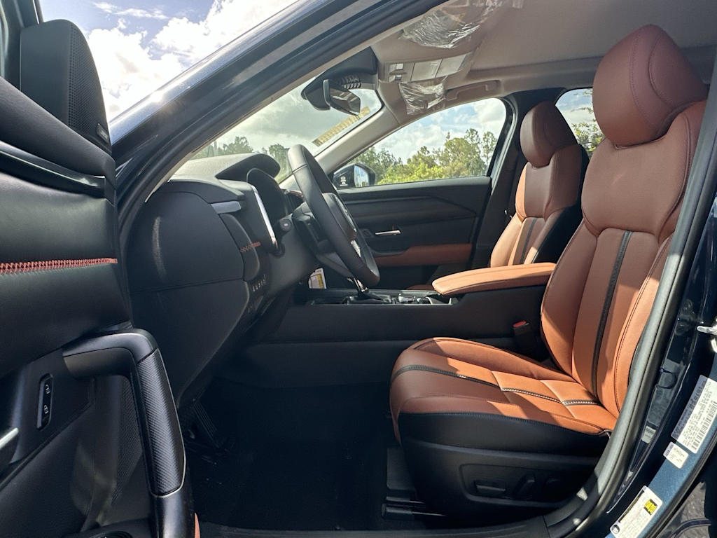 Thumbnail: 2025 Mazda CX-50 - 11