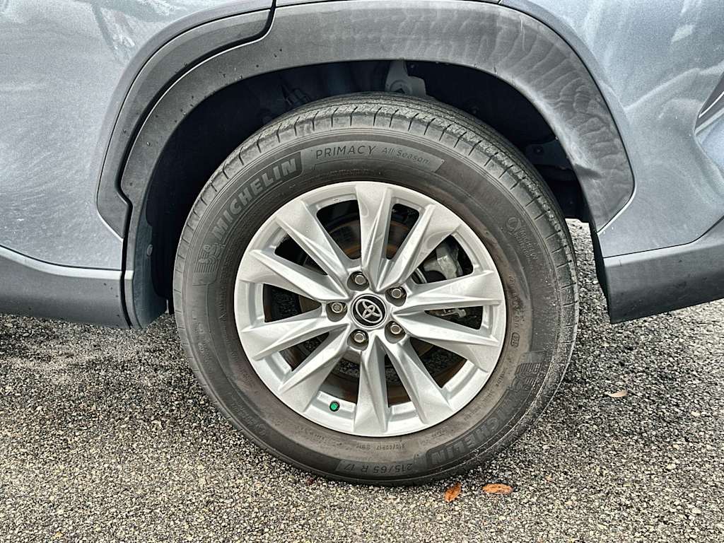 Thumbnail: 2022 Toyota Corolla Cross - 8