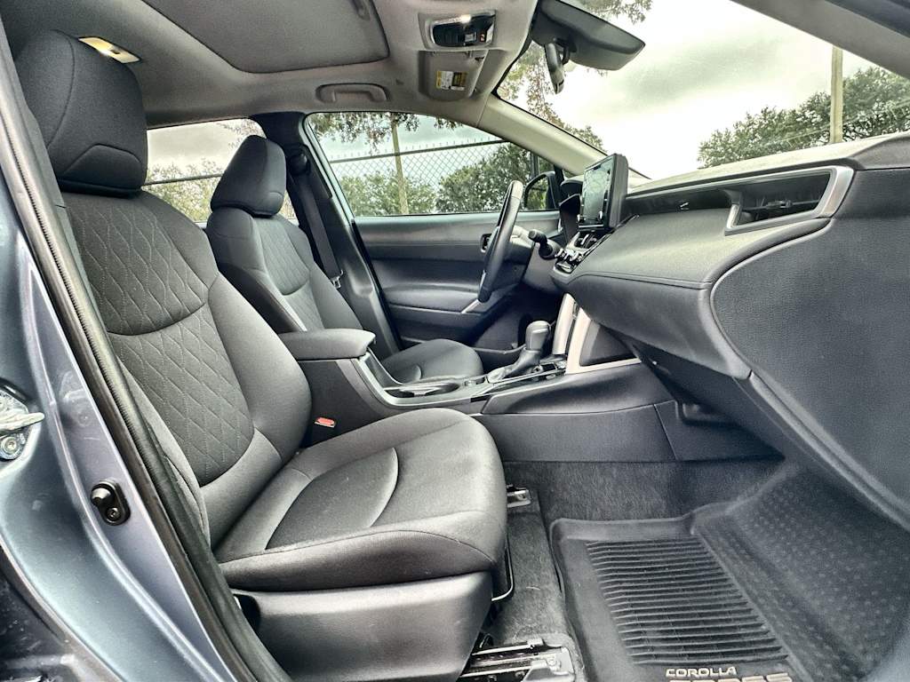 Thumbnail: 2022 Toyota Corolla Cross - 12