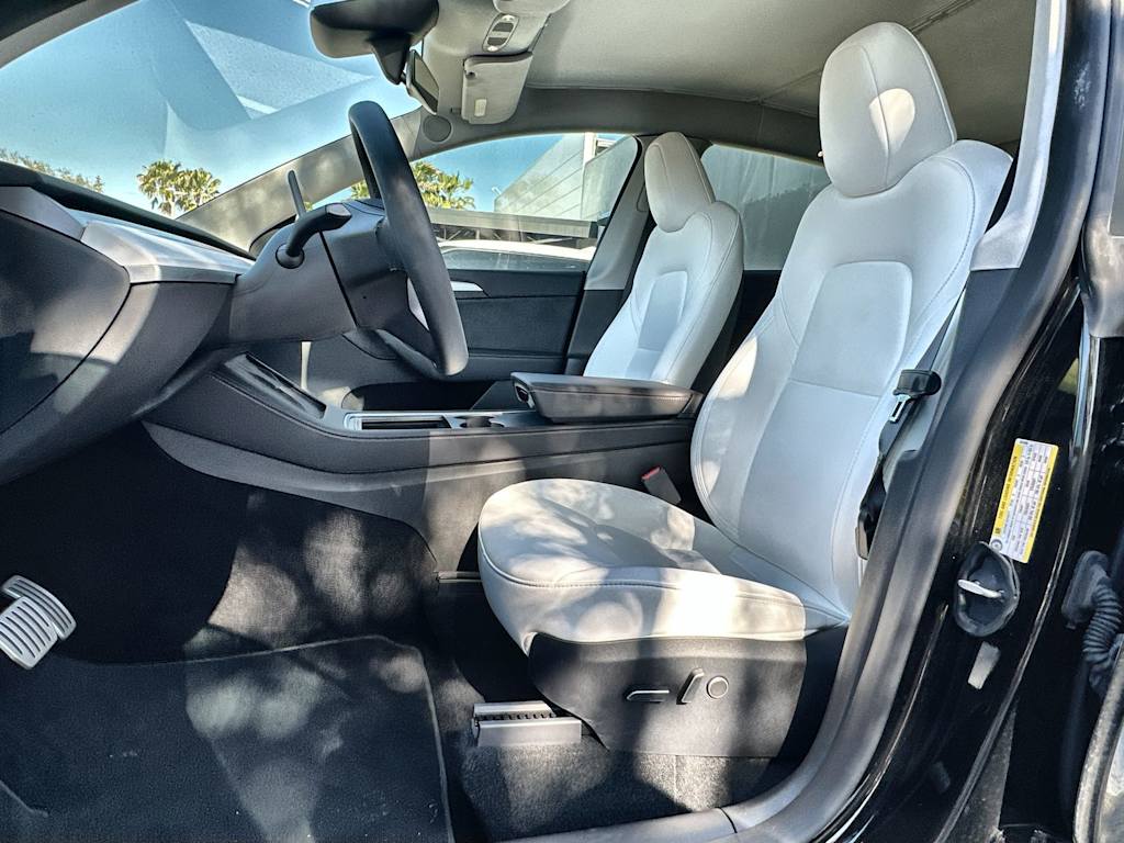 Thumbnail: 2024 Tesla Model Y - 10