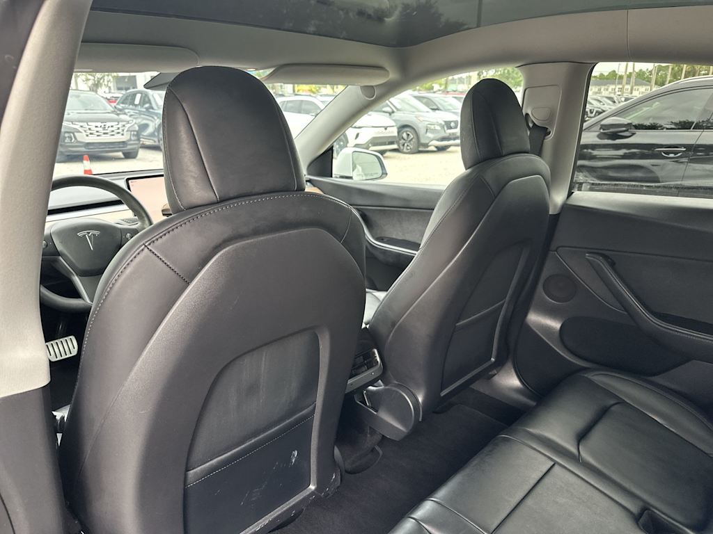 Thumbnail: 2022 Tesla Model Y - 21