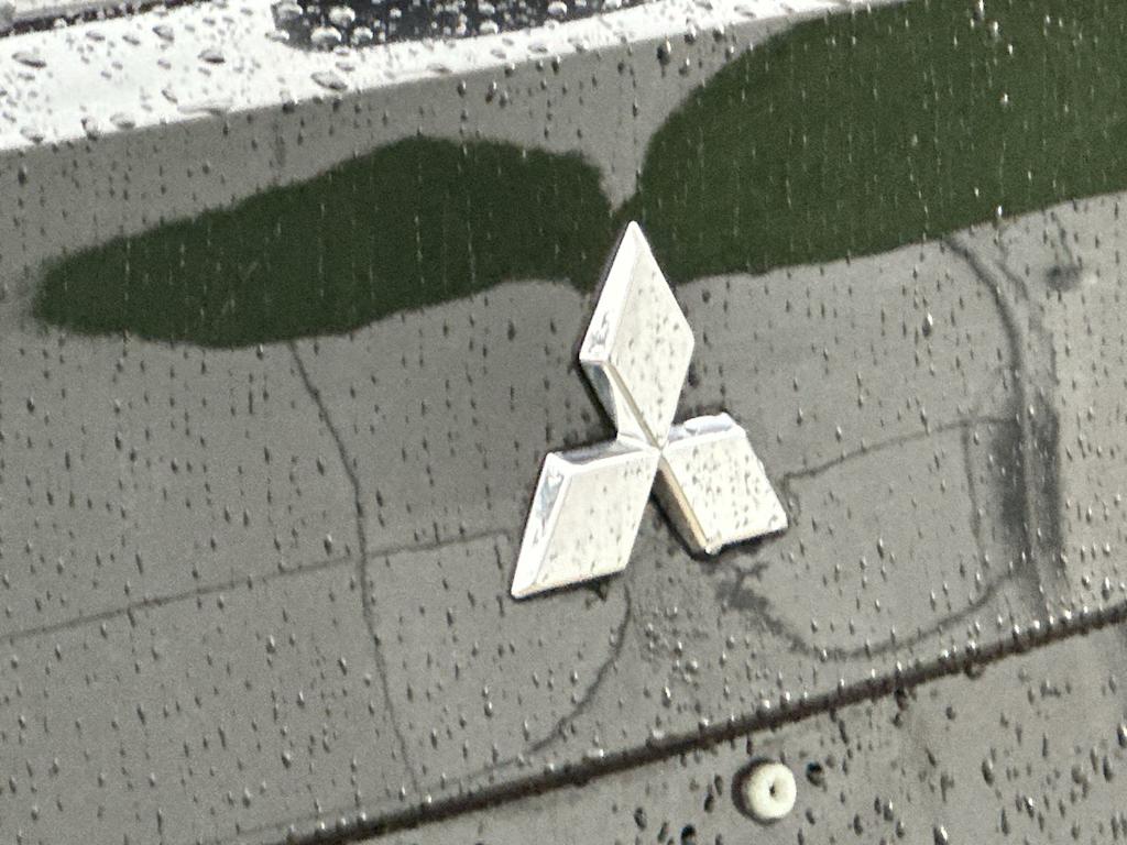 Thumbnail: 2025 Mitsubishi Outlander - 21