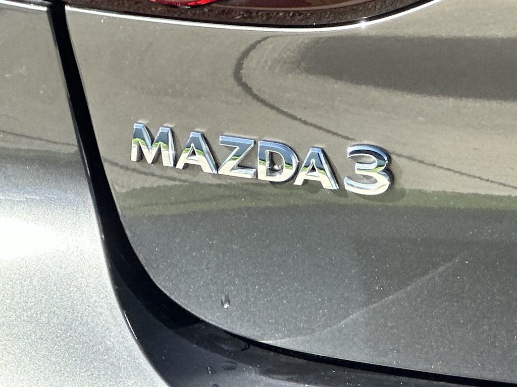Thumbnail: 2022 Mazda Mazda3 - 7