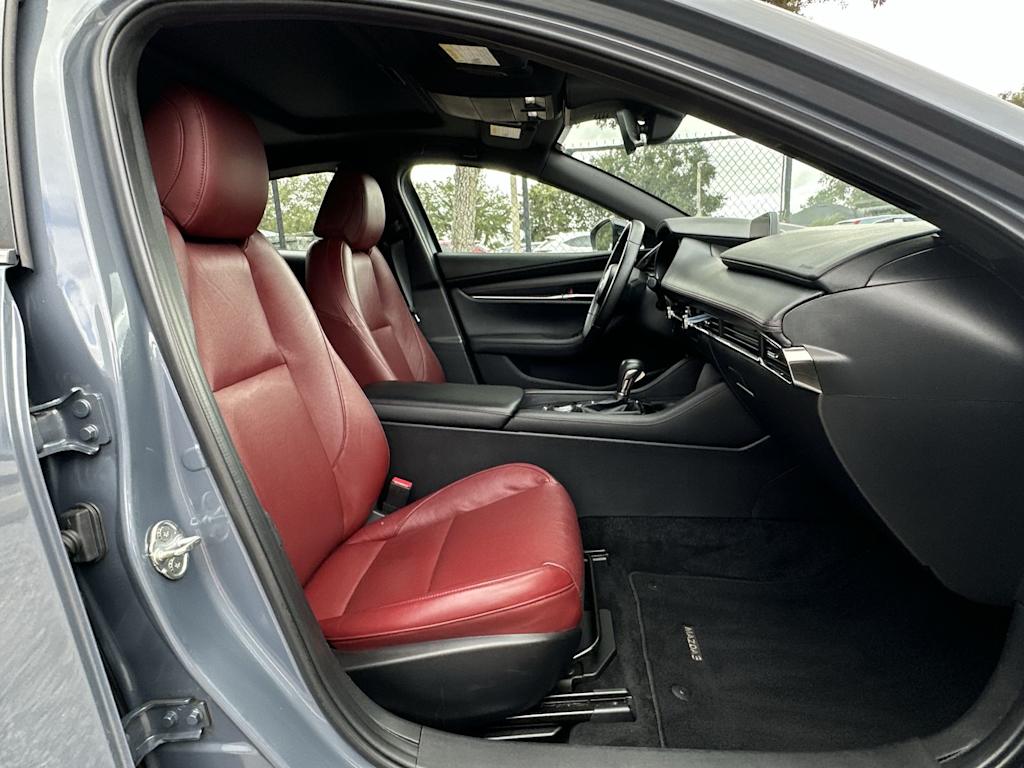 Thumbnail: 2022 Mazda Mazda3 - 11