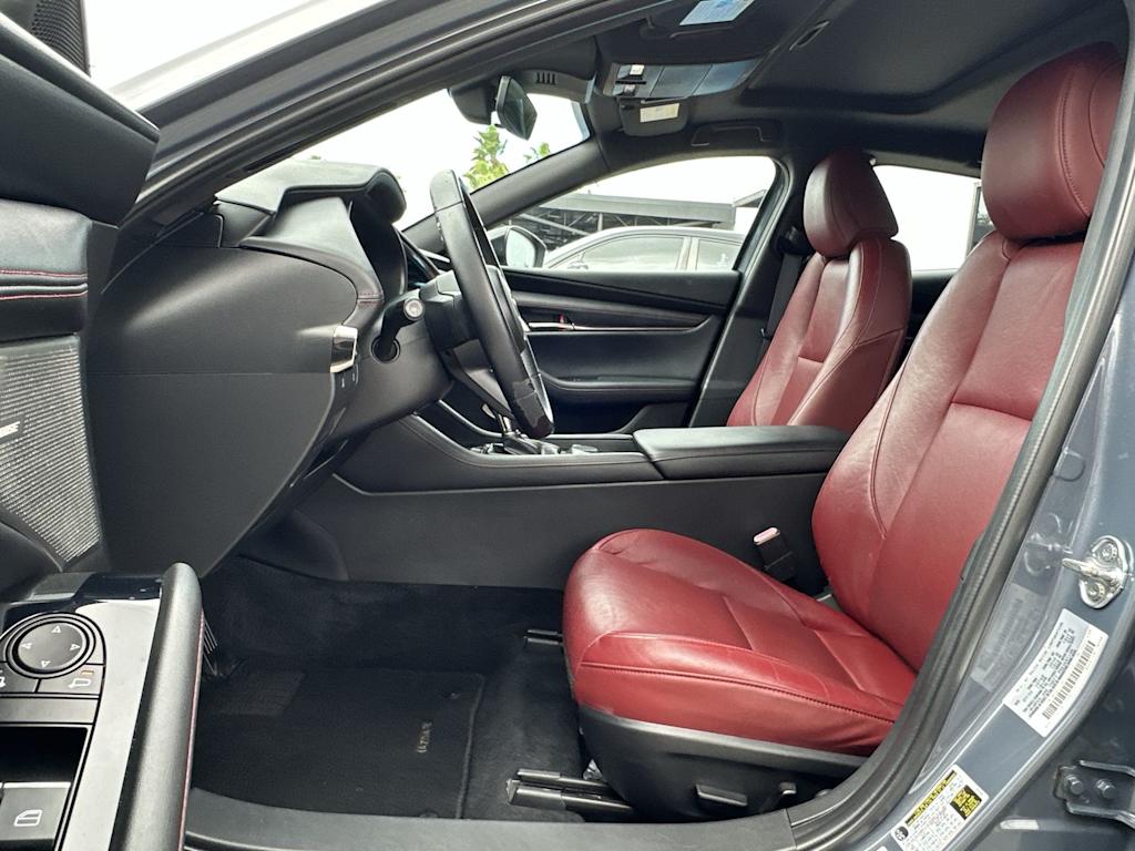 Thumbnail: 2022 Mazda Mazda3 - 17