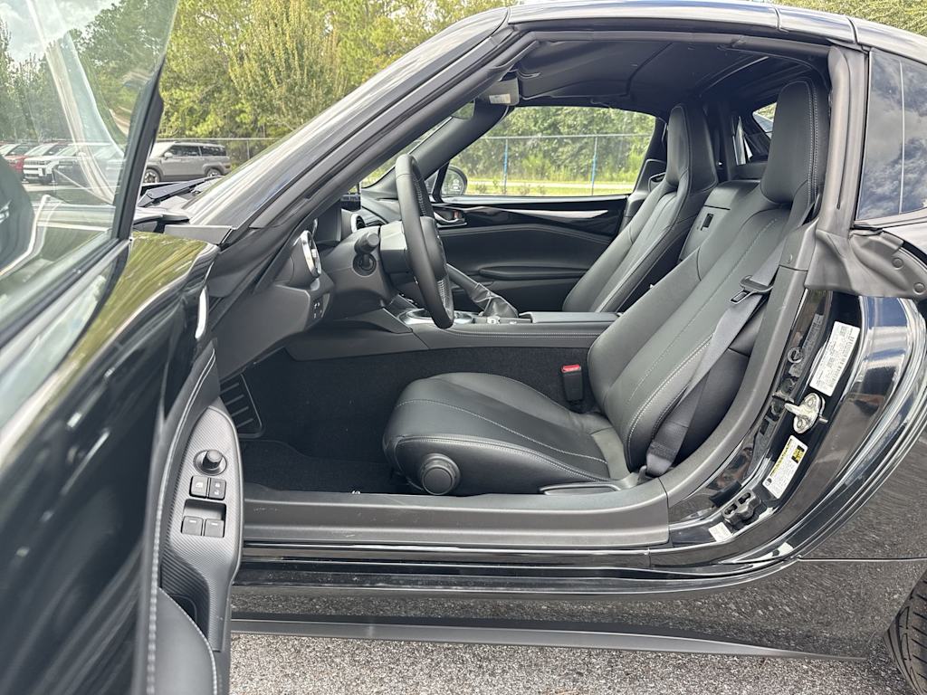 Thumbnail: 2025 Mazda MX-5 Miata - 11