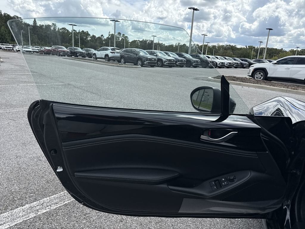 Thumbnail: 2025 Mazda MX-5 Miata - 18