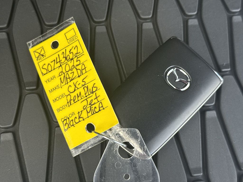 Thumbnail: 2025 Mazda CX-5 - 21