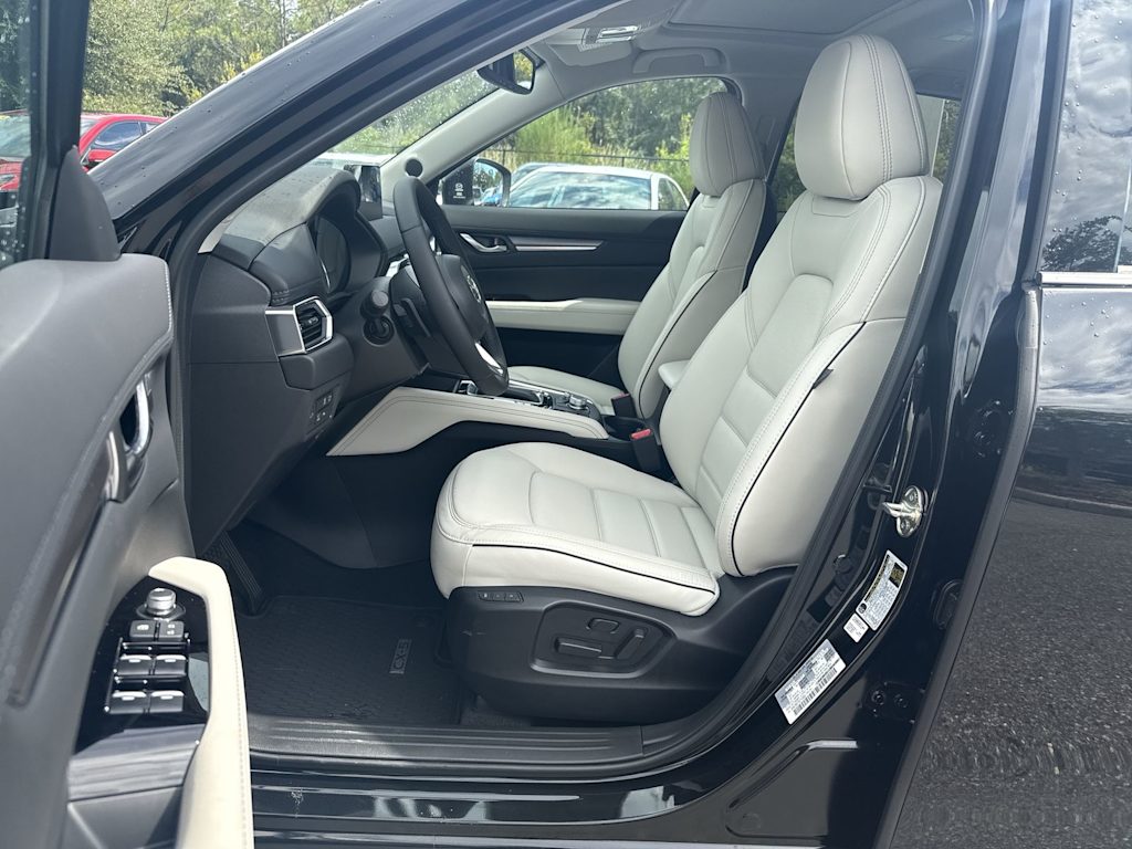 Thumbnail: 2025 Mazda CX-5 - 11