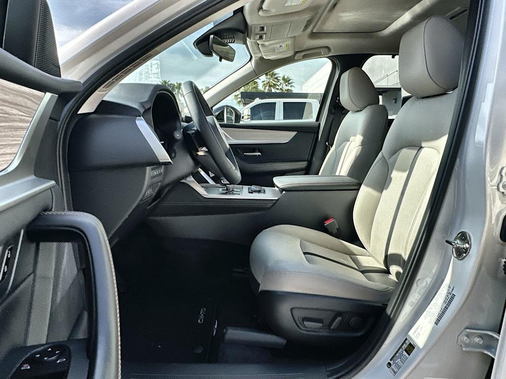 Thumbnail: 2026 Mazda CX-70 - 11