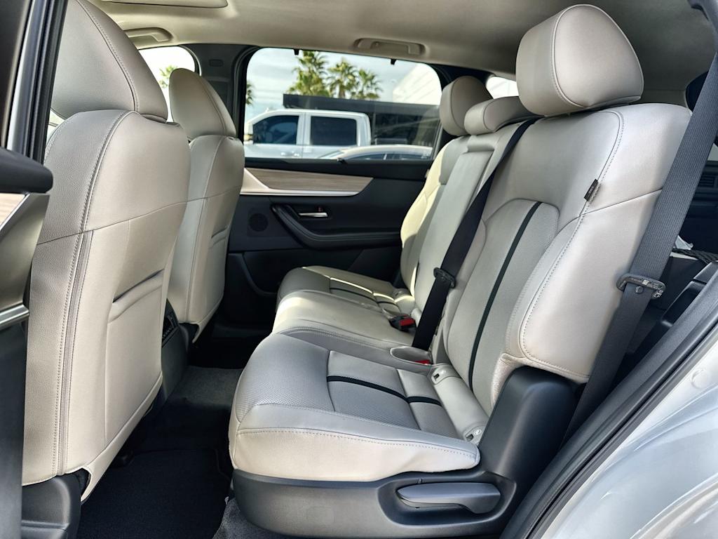 Thumbnail: 2026 Mazda CX-70 - 26