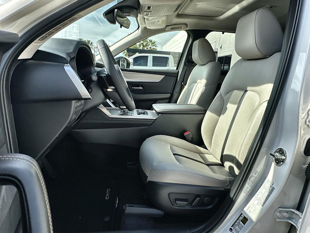 Thumbnail: 2026 Mazda CX-70 - 12