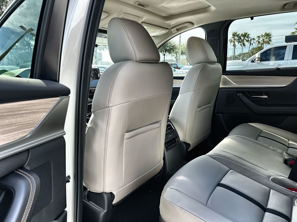 Thumbnail: 2026 Mazda CX-70 - 25