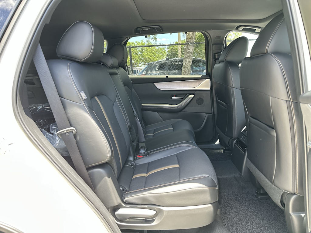 Thumbnail: 2026 Mazda CX-70 - 25