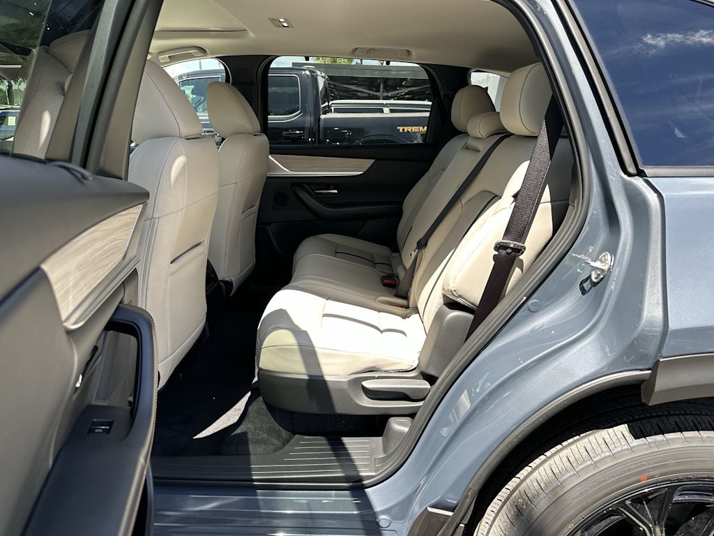 Thumbnail: 2026 Mazda CX-70 - 12