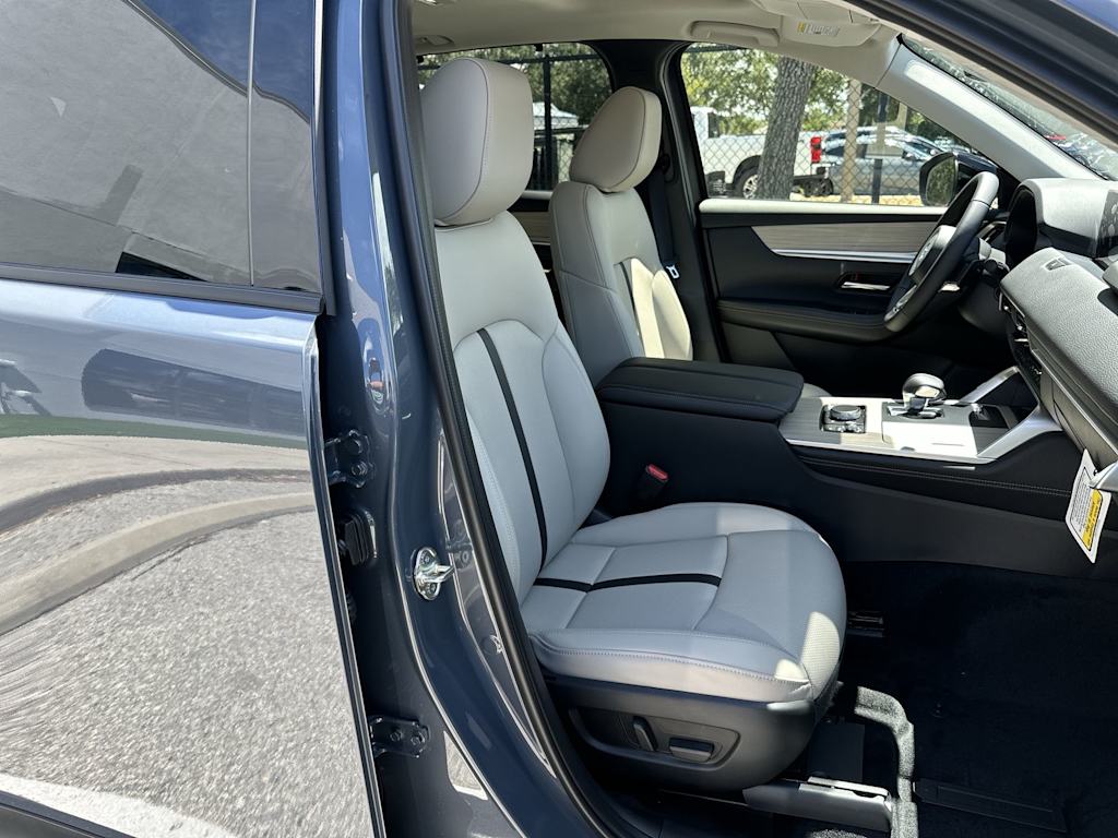 Thumbnail: 2026 Mazda CX-70 - 19