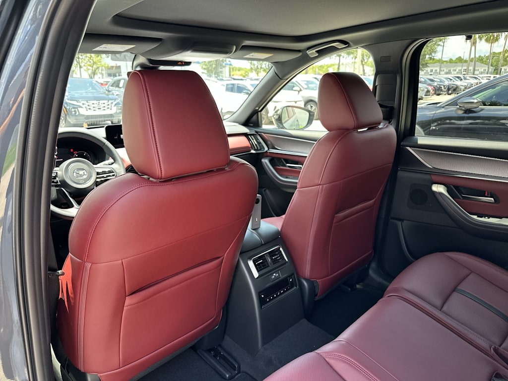 Thumbnail: 2026 Mazda CX-70 - 25