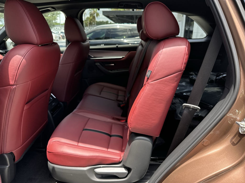 Thumbnail: 2026 Mazda CX-70 - 18