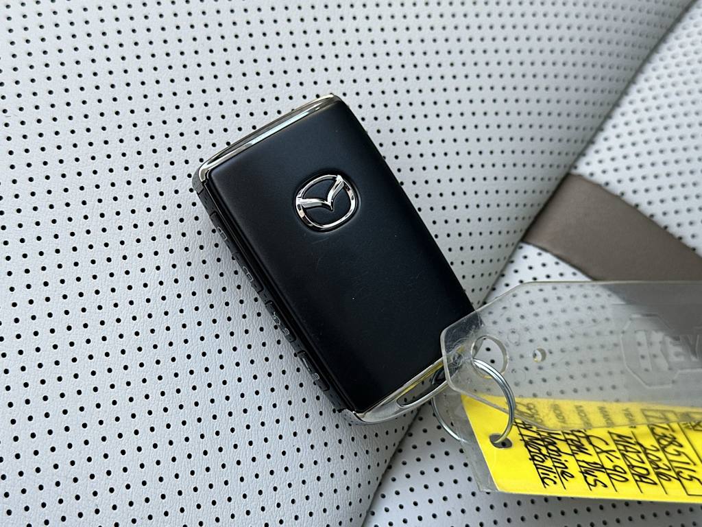 Thumbnail: 2026 Mazda CX-90 - 17