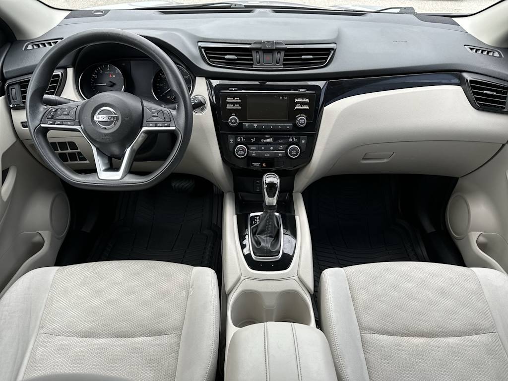 Thumbnail: 2018 Nissan Rogue Sport - 2