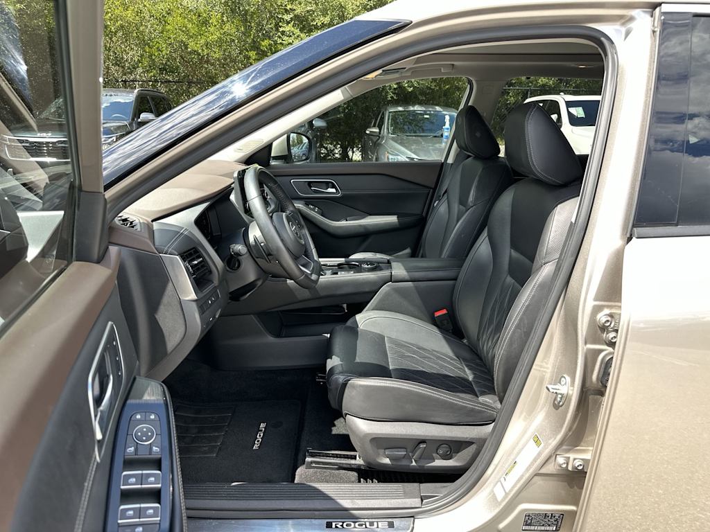 Thumbnail: 2021 Nissan Rogue - 12