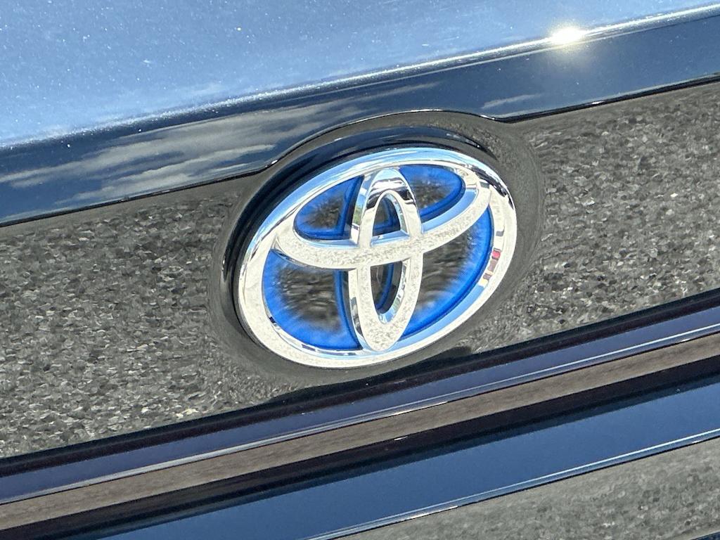 Thumbnail: 2025 Toyota Corolla - 23