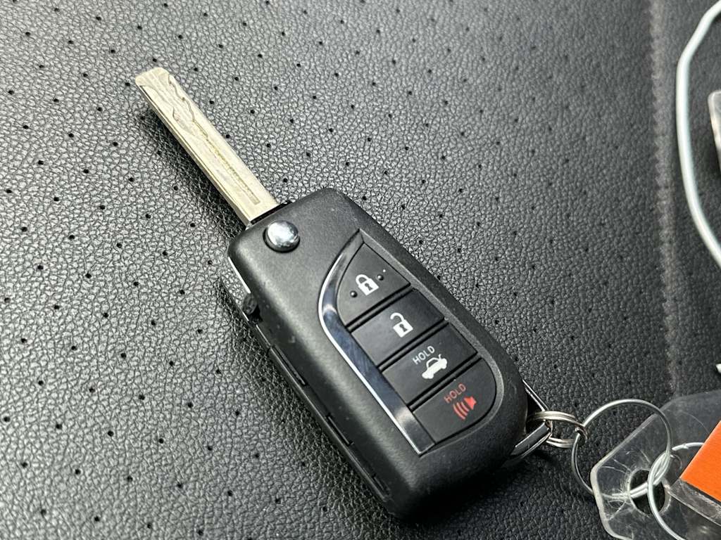 Thumbnail: 2023 Toyota Corolla - 18