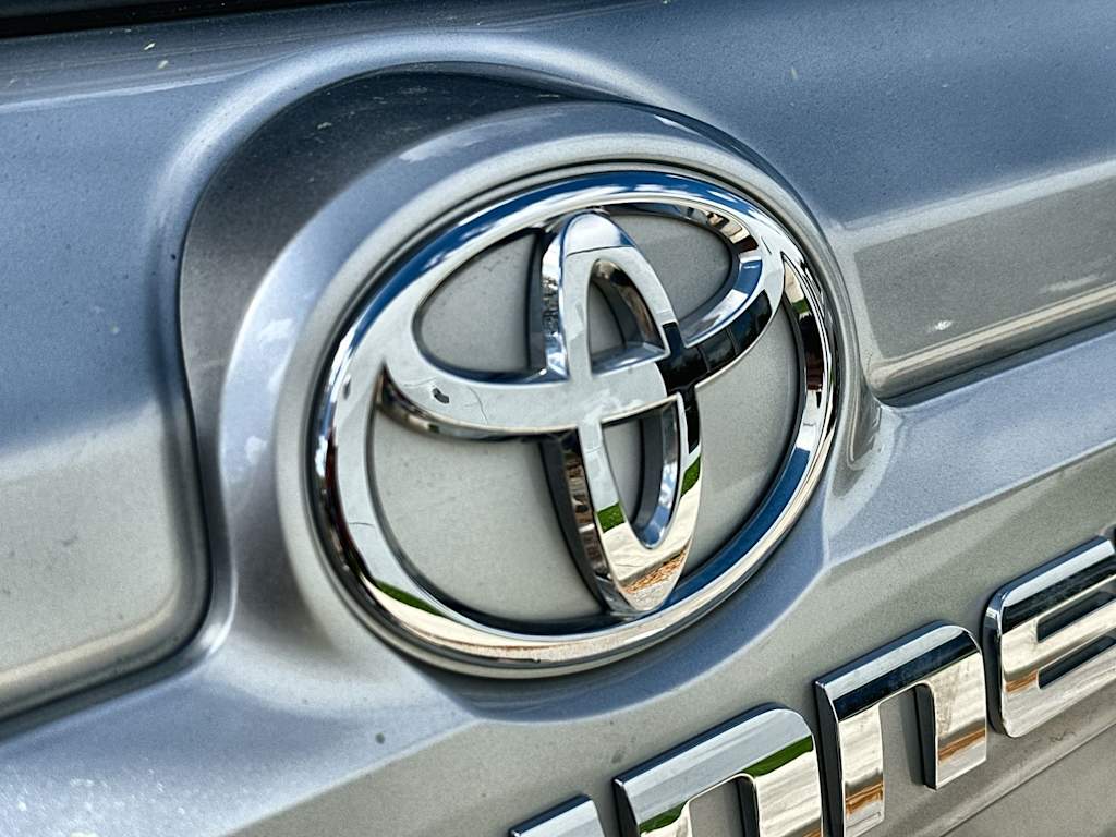 Thumbnail: 2022 Toyota 4Runner - 23