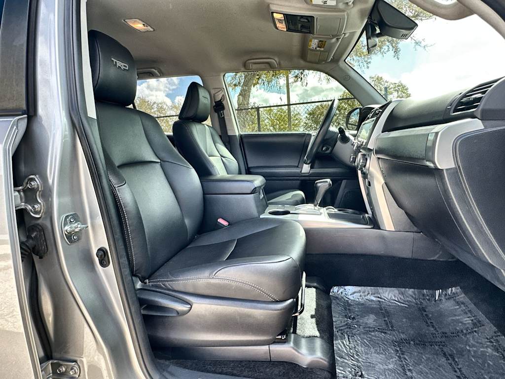 Thumbnail: 2022 Toyota 4Runner - 20