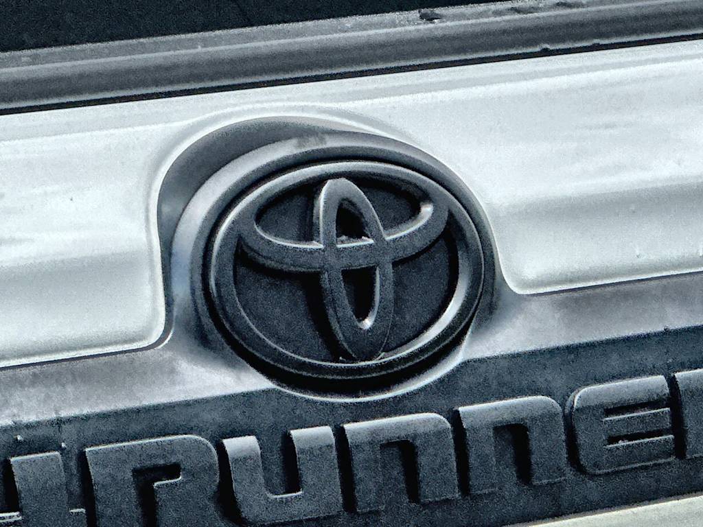 Thumbnail: 2020 Toyota 4Runner - 6