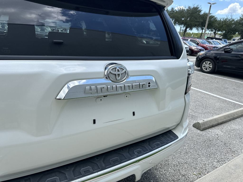 Thumbnail: 2019 Toyota 4Runner - 24