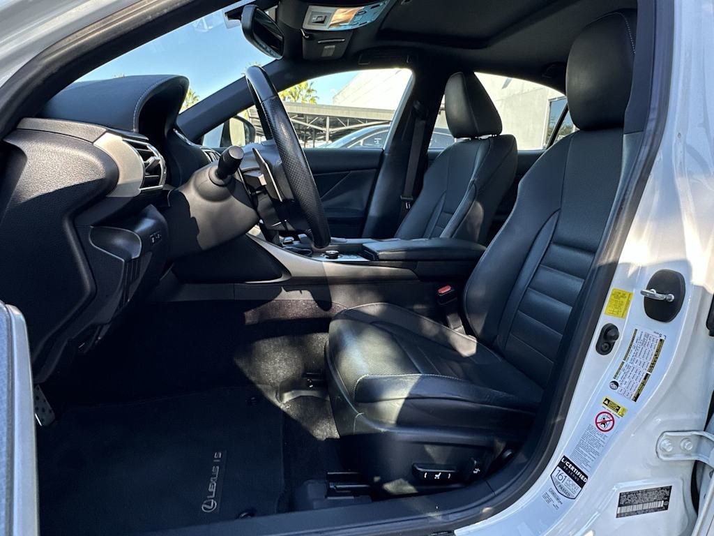 Thumbnail: 2014 Lexus IS - 11