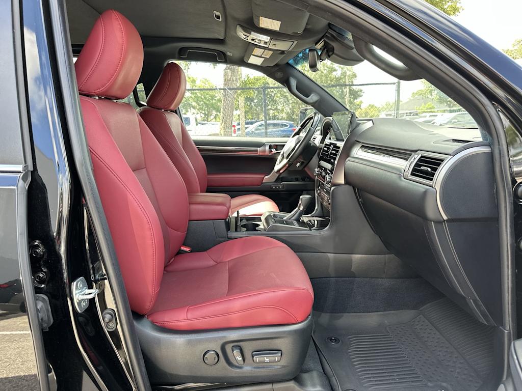 Thumbnail: 2023 Lexus GX - 19