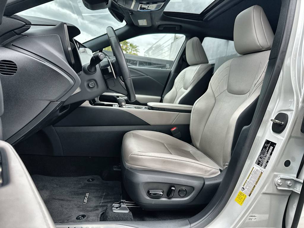 Thumbnail: 2024 Lexus RX - 12