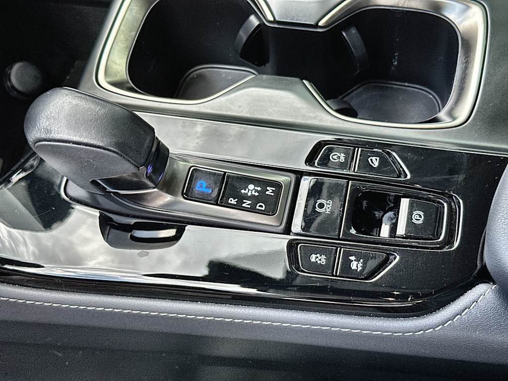 Thumbnail: 2025 Lexus ES - 14